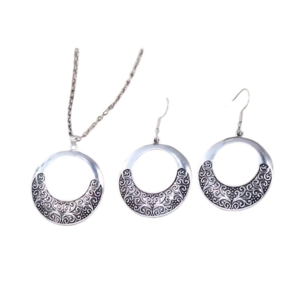 Boho Vintage Silver Earrings and Necklace Set - Picture 3 of 8